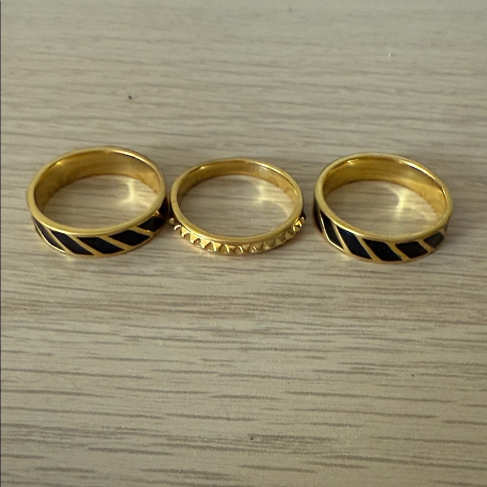 Elegant Gold and Black Ring Set